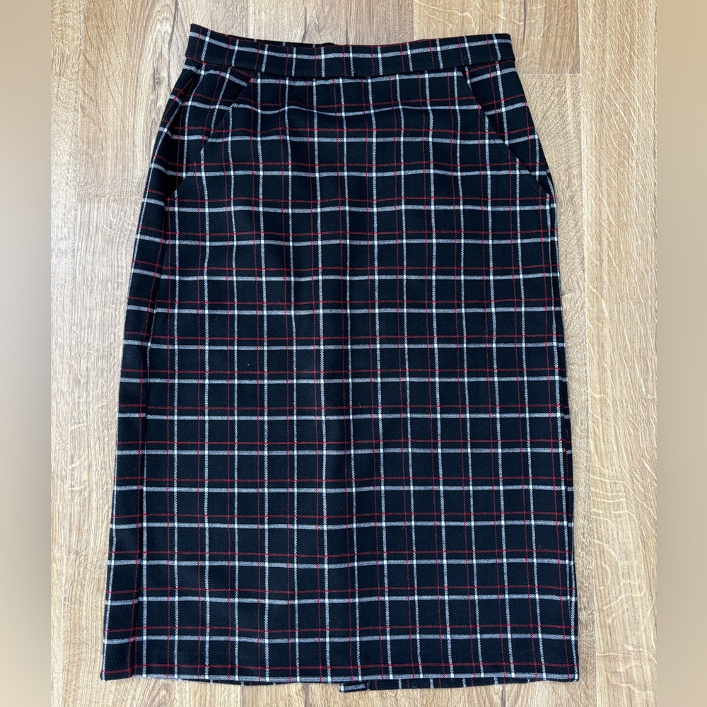 Banana Republic Women’s Plaid Skirt